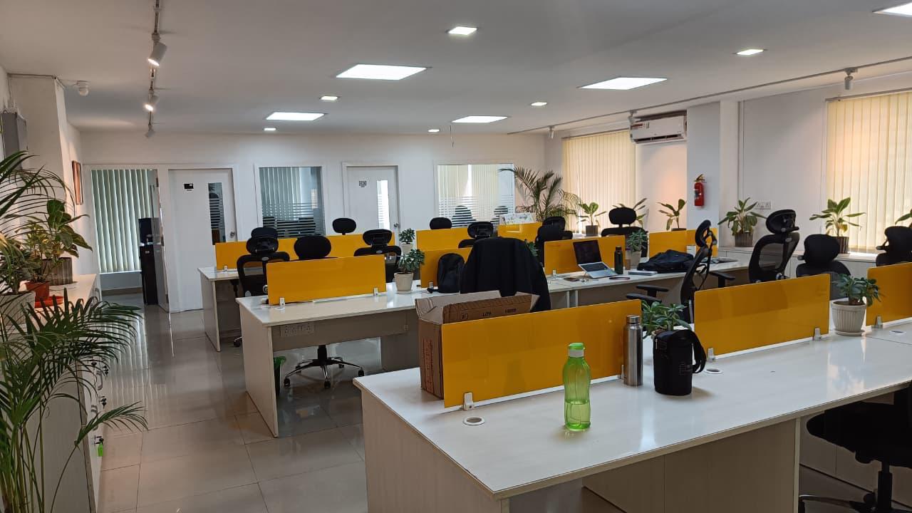 Dedicated desks with planters
